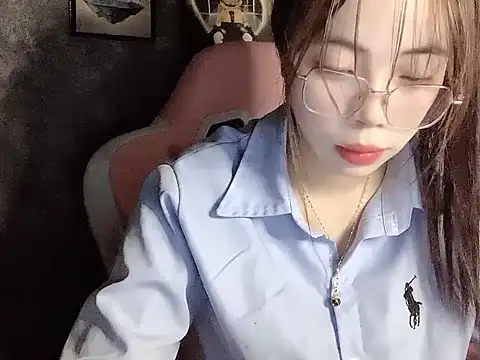 Snapshot of Ellie039 chatting on October 2025 10:46:02 AM Ellie039 online show from October 2025 10:46:02 AM