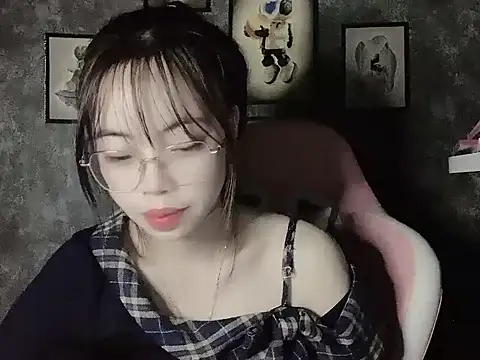 Snapshot of Ellie039 chatting on October 2025 09:59:01 PM Ellie039 online show from October 2025 09:59:01 PM