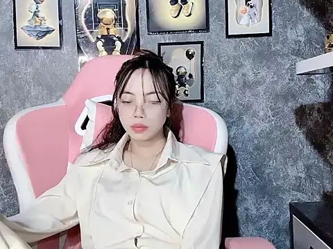 Snapshot of Ellie039 chatting on November 2025 05:34:01 PM Ellie039 online show from November 2025 05:34:01 PM