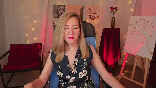 Snapshot of DonnaSmitth chatting on February 2026 06:37:02 PM DonnaSmitth online show from February 2026 06:37:02 PM