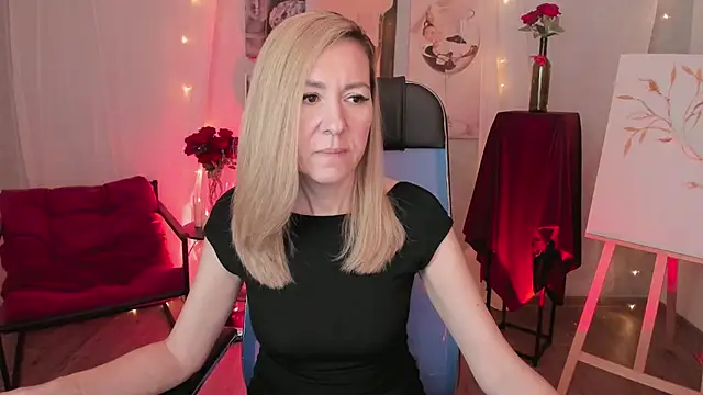 Snapshot of DonnaSmitth chatting on March 2026 07:20:01 PM DonnaSmitth online show from March 2026 07:20:01 PM