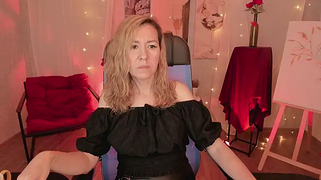 Snapshot of DonnaSmitth chatting on March 2026 06:45:02 PM DonnaSmitth online show from March 2026 06:45:02 PM