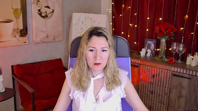DonnaSmitth online show from April 2026 06:54:02 PM