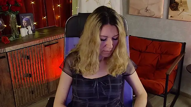DonnaSmitth online show from May 2026 07:00:02 PM