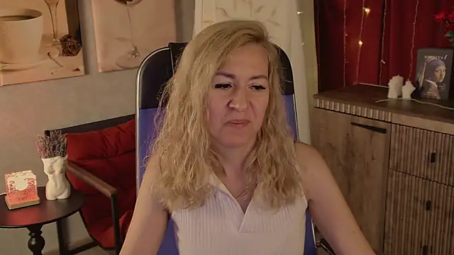 DonnaSmitth online show from June 2026 07:58:02 PM