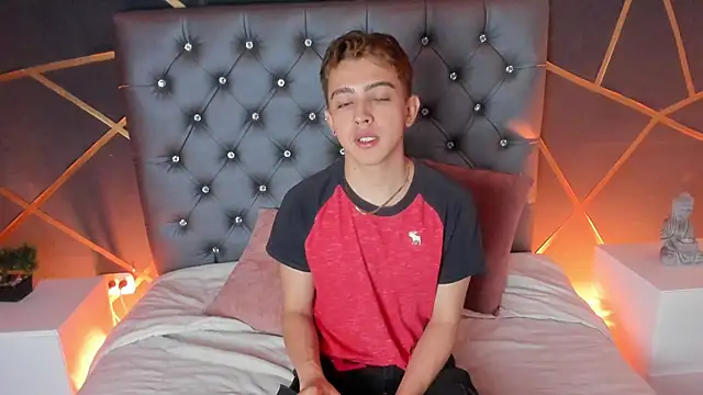 Snapshot of Lian_Miller1_ chatting on October 2025 01:19:01 PM Lian Miller1 online show from October 2025 01:19:01 PM