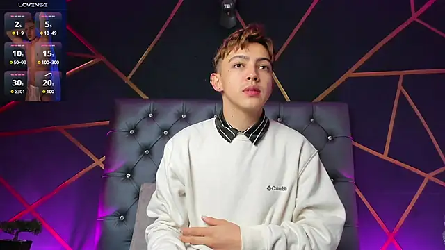 Snapshot of Lian_Miller1_ chatting on November 2025 12:11:01 PM Lian Miller1 online show from November 2025 12:11:01 PM