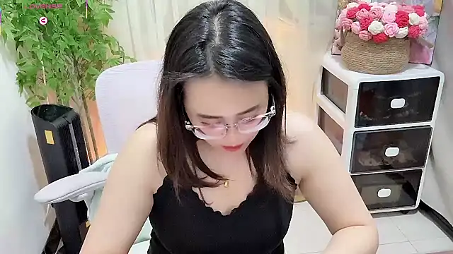 NEWONETO online show from April 2026 02:48:02 PM