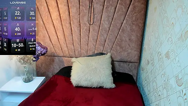 Issa Milf   online show from October 2025 01:00:02 PM