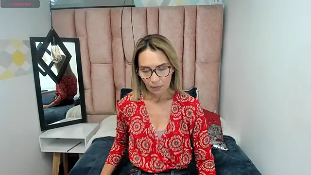 Issa Milf   online show from April 2026 01:36:01 PM
