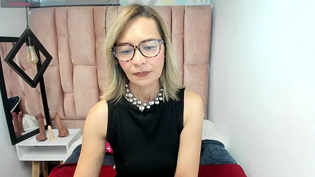 Issa Milf   online show from April 2026 03:05:01 PM