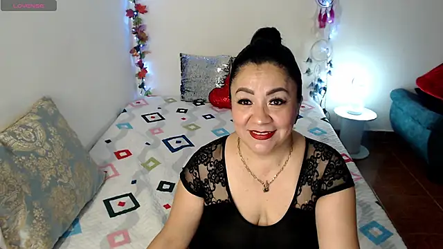 yourhornyjuliettee online show from June 2026 08:10:02 PM