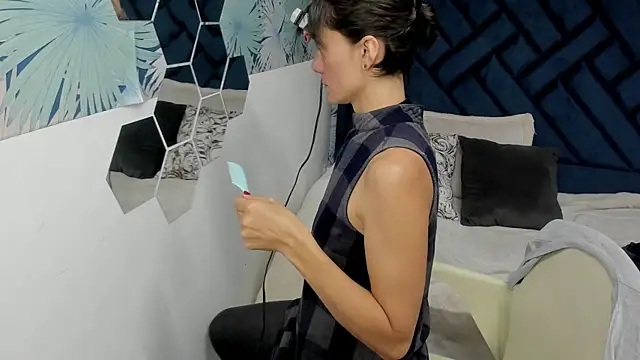 Snapshot of Valery_More__ chatting on October 2025 12:46:02 PM Valery More online show from October 2025 12:46:02 PM