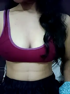 Snapshot of Meenu_rani6 chatting on December 2025 04:56:01 PM Meenu rani6 online show from December 2025 04:56:01 PM