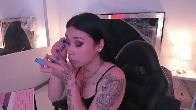 Snapshot of SusanVilla chatting on October 2025 02:46:01 PM SusanVilla online show from October 2025 02:46:01 PM