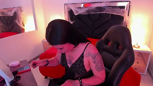 Snapshot of SusanVilla chatting on October 2025 07:49:01 PM SusanVilla online show from October 2025 07:49:01 PM