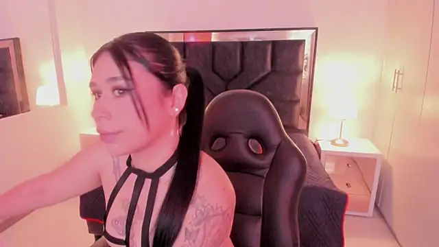 Snapshot of SusanVilla chatting on November 2025 07:37:01 PM SusanVilla online show from November 2025 07:37:01 PM