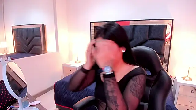 Snapshot of SusanVilla chatting on November 2025 07:35:02 PM SusanVilla online show from November 2025 07:35:02 PM