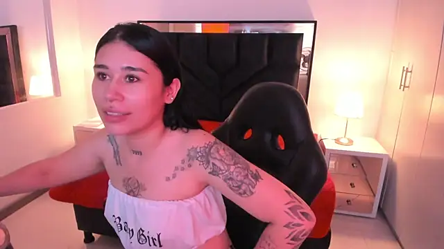 Snapshot of SusanVilla chatting on November 2025 07:34:02 PM SusanVilla online show from November 2025 07:34:02 PM