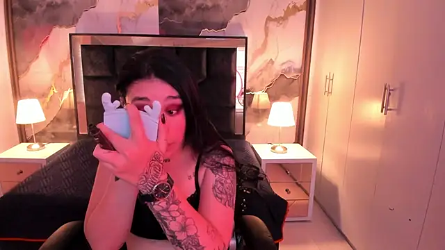 Snapshot of SusanVilla chatting on November 2025 07:40:02 PM SusanVilla online show from November 2025 07:40:02 PM