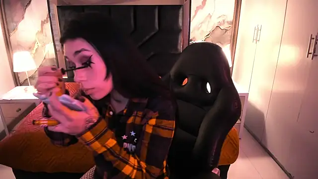 Snapshot of SusanVilla chatting on November 2025 08:18:01 PM SusanVilla online show from November 2025 08:18:01 PM