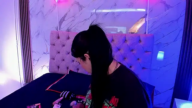 SusanVilla online show from December 2025 03:29:02 PM