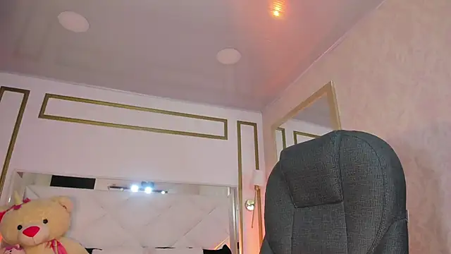 i kristi online show from March 2026 07:54:01 PM