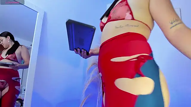 Luna  699 online show from October 2025 06:40:01 PM