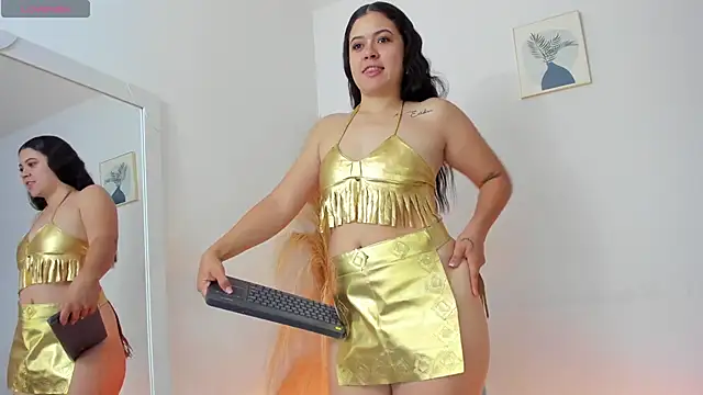 Luna  699 online show from October 2025 11:06:02 AM