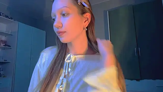 Snapshot of EmiIyKitty chatting on October 2025 07:34:01 PM EmiIyKitty online show from October 2025 07:34:01 PM