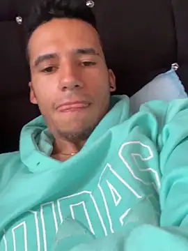 Snapshot of wiland_hot23 chatting on September 2025 03:17:02 PM wiland hot23 online show from September 2025 03:17:02 PM