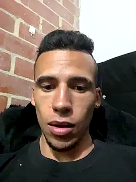 Snapshot of wiland_hot23 chatting on October 2025 04:54:01 AM wiland hot23 online show from October 2025 04:54:01 AM