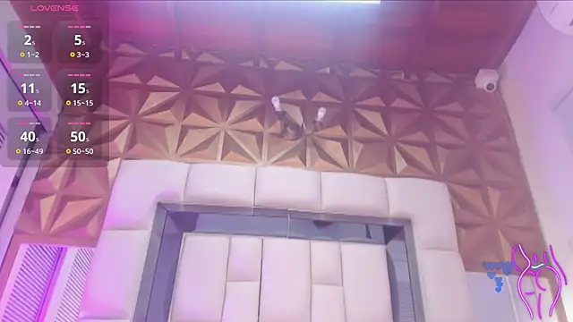 violet milleer online show from November 2025 07:03:01 PM