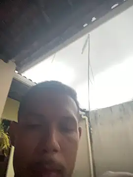 Snapshot of MCLZK chatting on February 2026 08:27:02 PM MCLZK online show from February 2026 08:27:02 PM