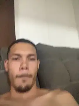 Snapshot of MCLZK chatting on March 2026 07:32:01 PM MCLZK online show from March 2026 07:32:01 PM