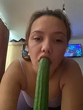 Snapshot of CamillaHessel chatting on October 2025 01:13:01 PM CamillaHessel online show from October 2025 01:13:01 PM