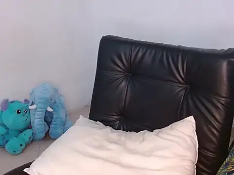 Diany boobs online show from November 2025 02:16:02 PM