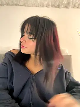 Veeronica  online show from October 2025 08:39:02 PM