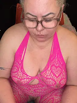 SaraNoir80 online show from February 2026 06:11:02 PM