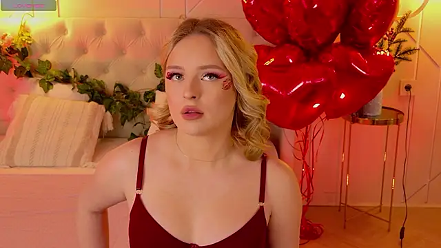 Snapshot of EllyLinn chatting on February 2026 05:10:02 PM EllyLinn online show from February 2026 05:10:02 PM