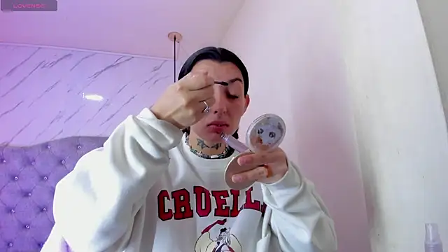 Snapshot of Iris__77 chatting on October 2025 07:02:02 PM Iris 77 online show from October 2025 07:02:02 PM