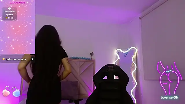 Snapshot of Ixchel_tay chatting on October 2025 03:10:02 AM Ixchel tay online show from October 2025 03:10:02 AM