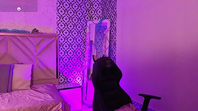 Ixchel tay online show from March 2026 03:43:01 AM