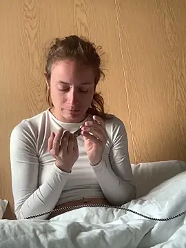 GoldenPussy1329 online show from April 2026 05:10:02 PM