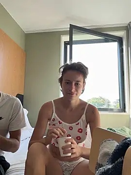 GoldenPussy1329 online show from June 2026 07:41:02 AM