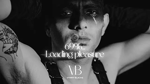 Snapshot of VynnyBlacke_ chatting on November 2025 09:02:02 PM VynnyBlacke online show from November 2025 09:02:02 PM