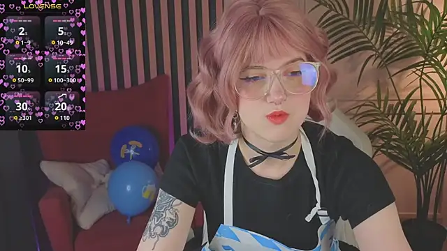 Snapshot of luna_son chatting on September 2025 09:53:02 PM luna son online show from September 2025 09:53:02 PM