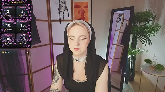 Snapshot of luna_son chatting on September 2025 10:26:01 PM luna son online show from September 2025 10:26:01 PM