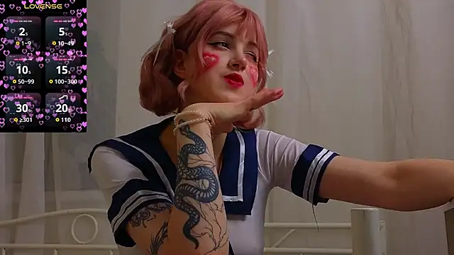 Snapshot of luna_son chatting on October 2025 09:12:02 PM luna son online show from October 2025 09:12:02 PM