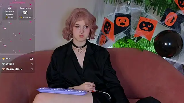 Snapshot of luna_son chatting on October 2025 03:40:02 AM luna son online show from October 2025 03:40:02 AM